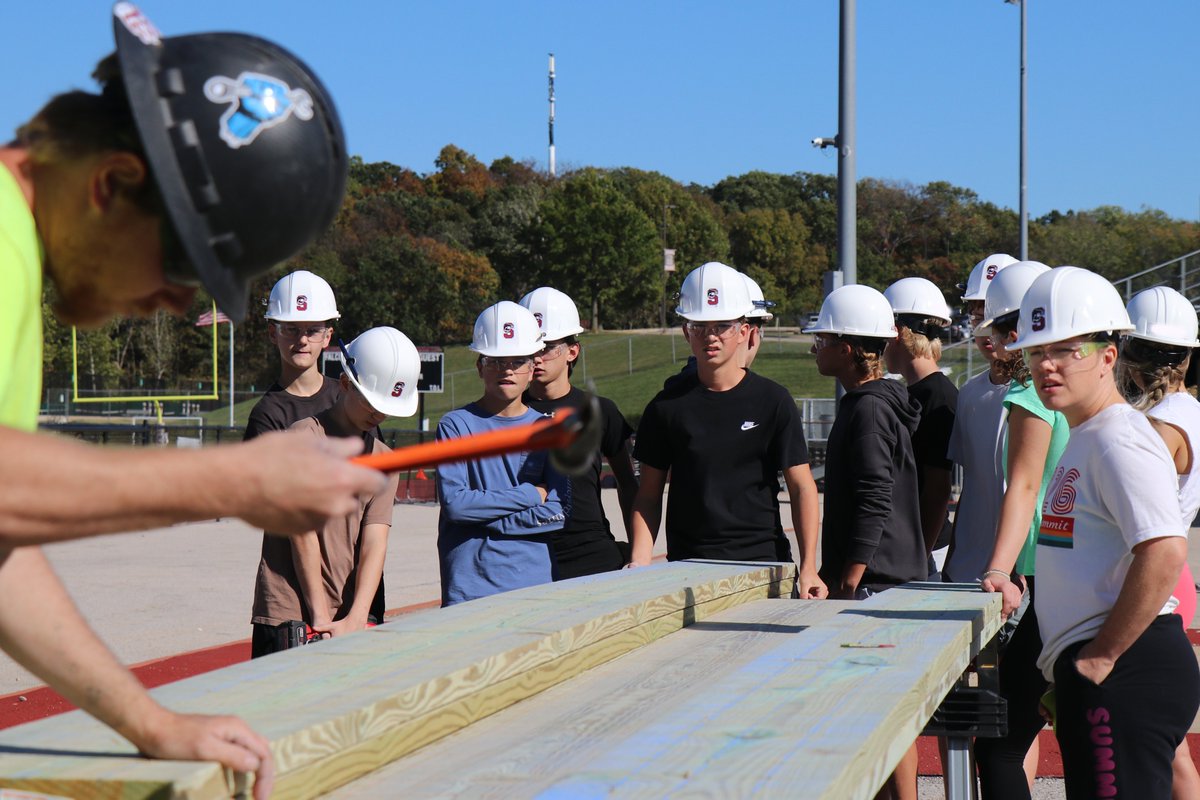 Rockwood Summit Geometry in Construction students recently received a valuable, hands-on learning experience working with the professionals who are on site to replace the school's batting cage, which collapsed during the tornadoes that hit the area in March. #WeAreRockwood