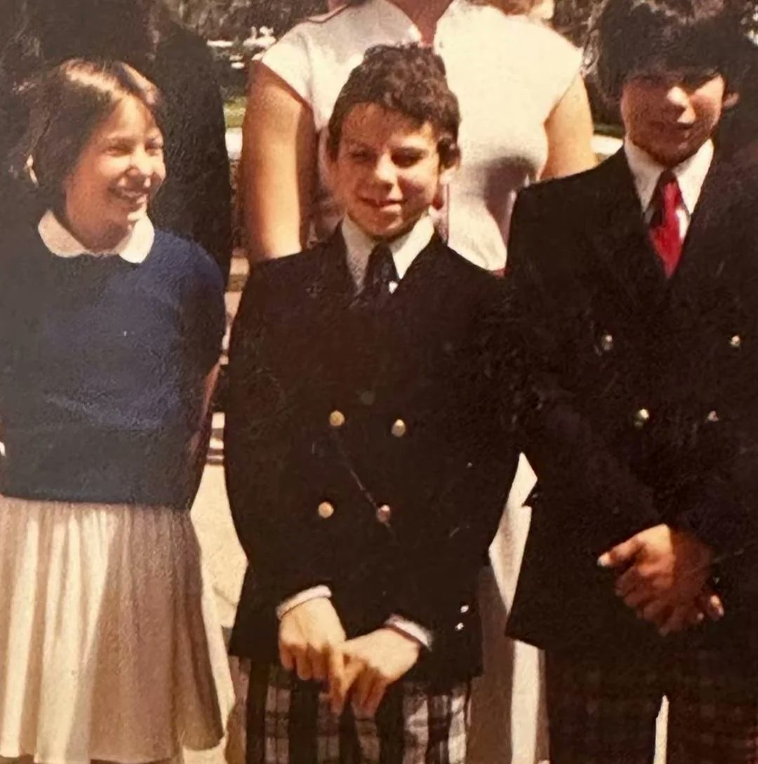 MenendezRand's tweet photo. #MenendezBrothers 🧵
I appreciate all the attention and accolades that I've received over the past year which have led to an explosion of sales of the Updated Edition of "The Menendez Murders." But even though there has been been major progress in the case with the resentencing last May and the parole hearings in August, the #MenendezBrothers' story will not be over until Erik and Lyle Menendez are released and sent home to their family after 35 years and seven months of incarceration.

There are people who commit horrible crimes against strangers in California and some of them are out of prison in 15 or 20 years. This was a case of domestic violence and a complex family tragedy. The second Menendez trial was a complete miscarriage of justice when the jury was not allowed to hear the detailed evidence of family history and abuse that had been the heart of the defense case in the first trial. 

The jury was allowed to learn that evidence in the penalty phase of the second trial where jurors had to decide between the death penalty and life without parole. Several second trial jurors told me, off the record, that they would't have voted for murder in the guilt phase of the Menendez retrial if they had heard that evidence of abuse earlier. 
#JusticeForErikandLyle
#JusticeforRoy
https://t.co/6v81WmHNaC