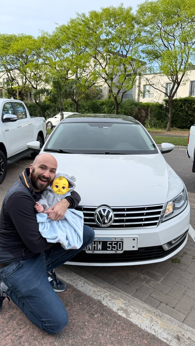 SebaRCK's tweet image. Y hoy se fue ese auto soñado, una etapa que se cierra. Pero no sin antes con el book de fotos para cuando nuestro bebi sea mas grande y diga “como te gustaban los clavos pelado” 😂