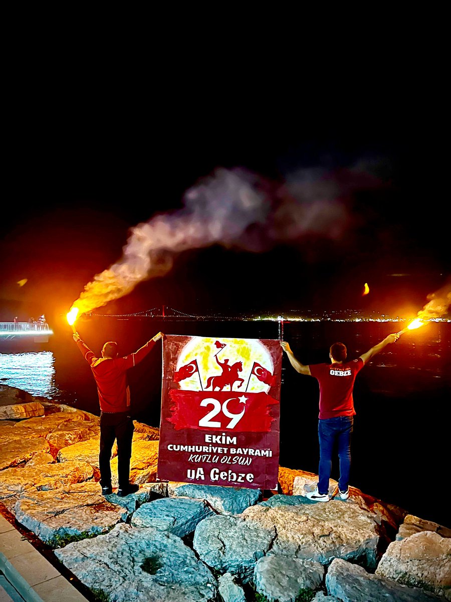 29 Ekim Cumhuriyet Bayramımız Kutlu Olsun! 🇹🇷

29 Ekim, hepimize gurur ve sorumluluk veren bir bayramdır. Bu anlamlı günde, Cumhuriyetimizin kurucusu Gazi Mustafa Kemal Atatürk'ü, aziz şehitlerimizi ve gazilerimizi saygı ve minnetle anıyoruz.

#uAYurtiçi #ultrAslan #uAGebze