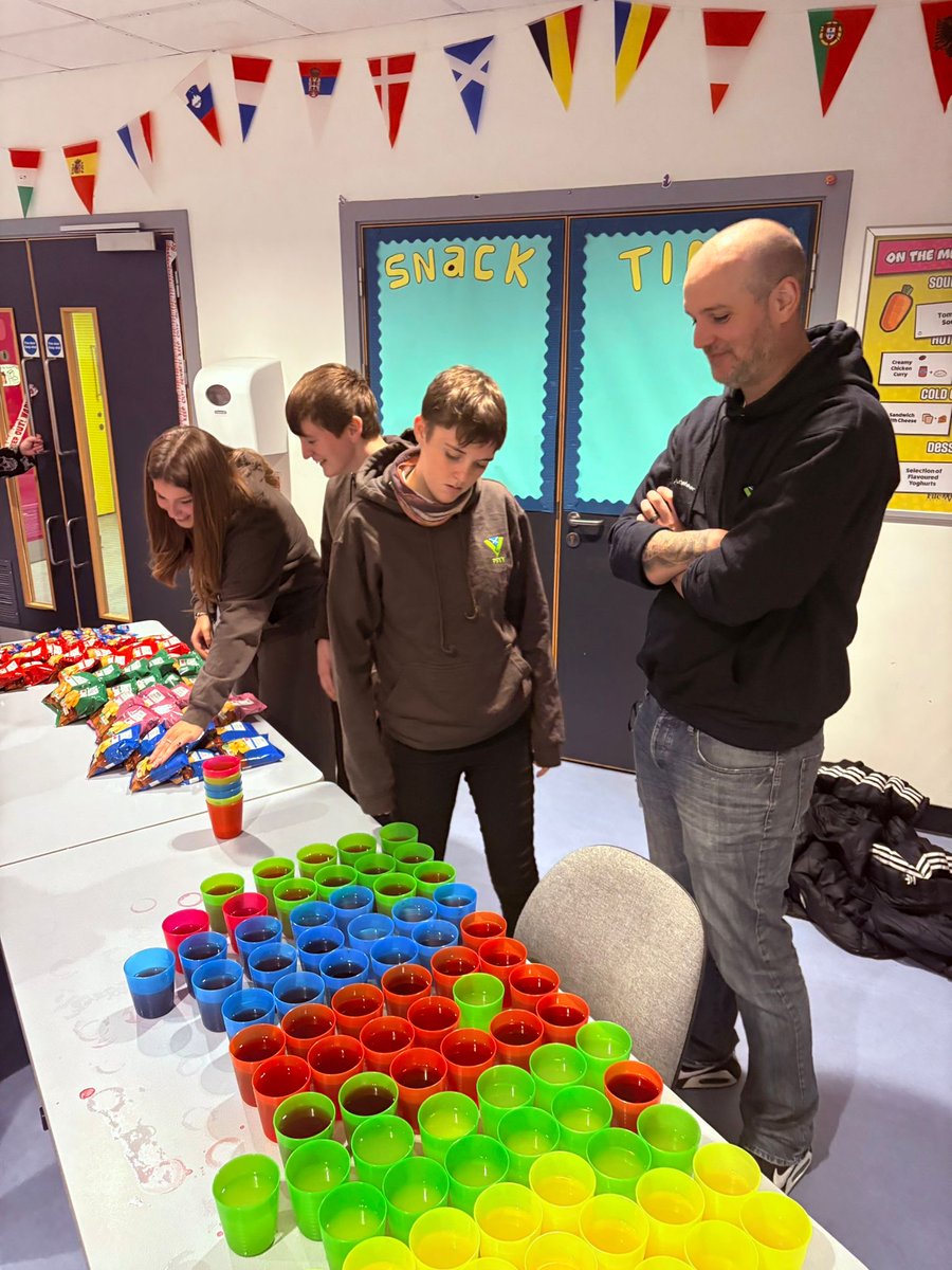 PSOSDunfermline's tweet image. #Dunfermline PSYV proud to be supporting @DulochPS #Haloween disco. A terrifyingly brilliant night had by all  👻👻 Time for a lie down in a dark room… #PSYV #YouthVolunteers