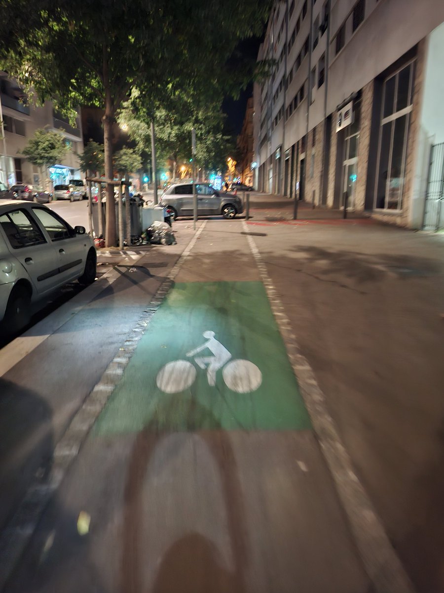 DaneMarseille's tweet photo. Boulevard de Paris Ă #Marseille #velotaf #gcum #autoecole https://t.co/jejN3X4NP3