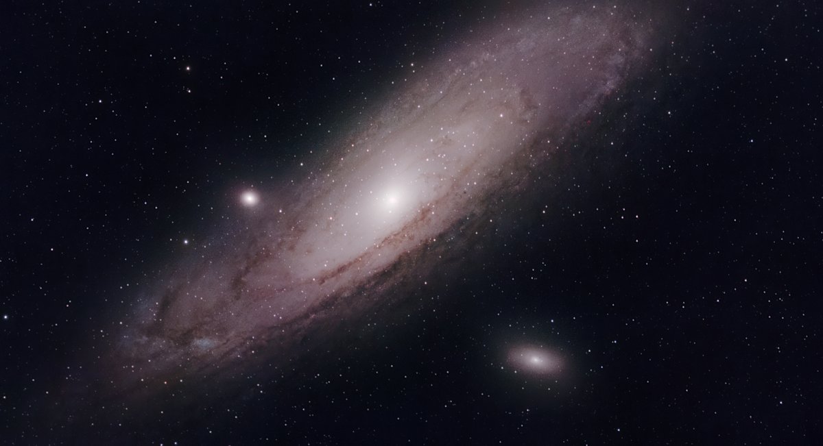 Astrophotography image processing tools have never been so simple, powerful, and fast. This is 29 hours of photons from the Andromeda Galaxy collected (from my light-polluted pasture) by a #Vaonis Stellina telescope, and maybe 30 minutes of post-processing.