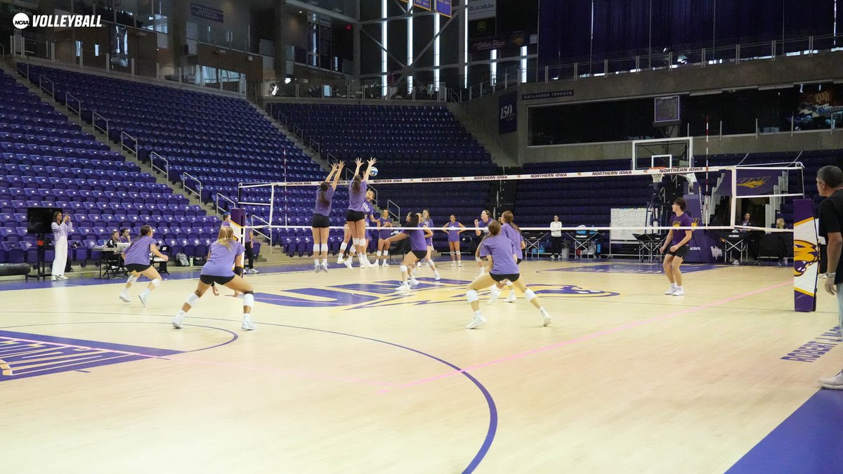 Practice with the Panthers! 💪

#NCAAWVB x <a href="/UNIVolleyball/">UNI Volleyball</a>