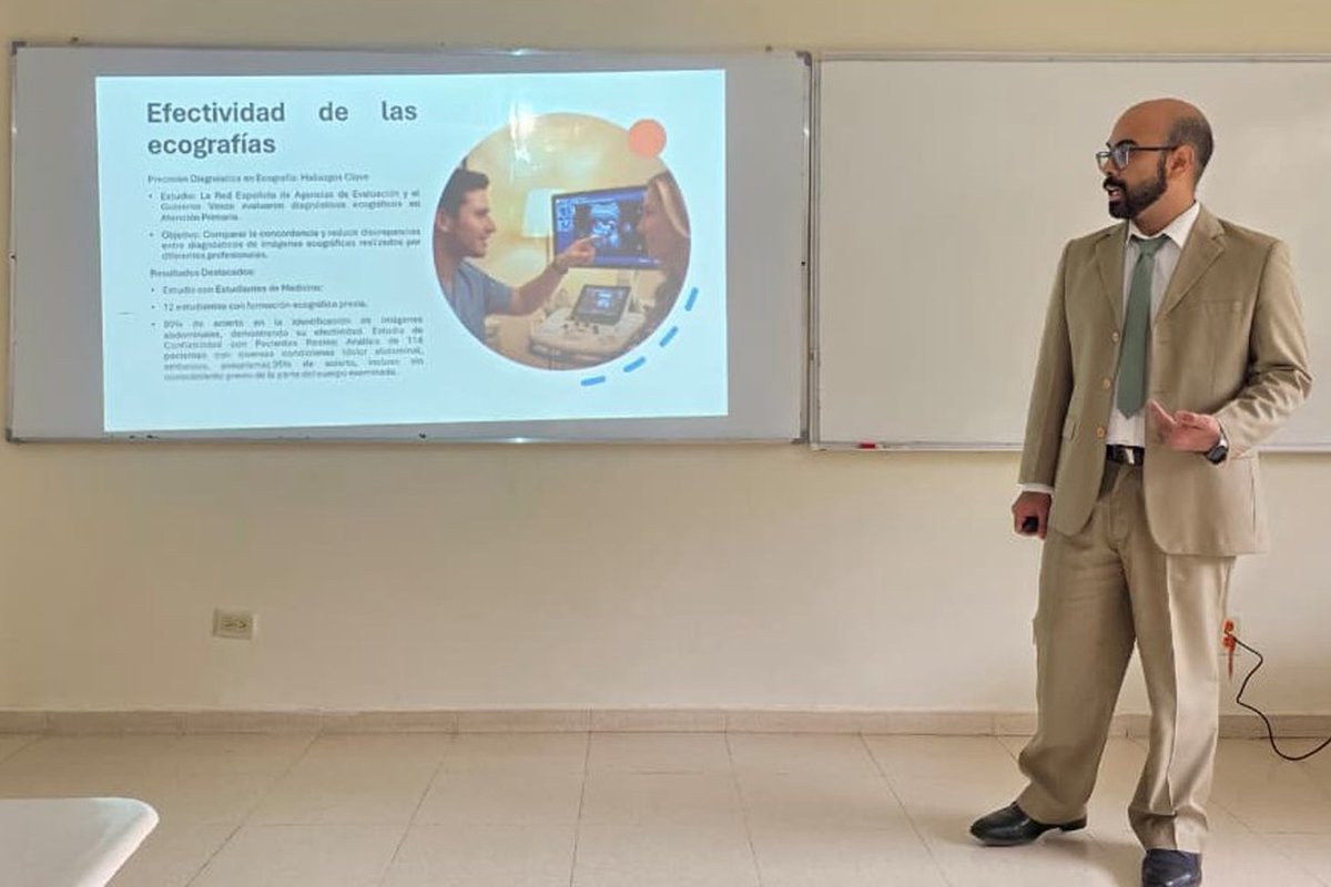 ¡Enhorabuena al nuevo Licenciado en Ingeniería de Sistema y Computación!

El 2 de septiembre, Andrés Miranda, presentó su proyecto de Trabajo de Graduación Teórico-Práctico, para obtener su título en Licenciatura en Ingeniería de Sistemas y Computación.