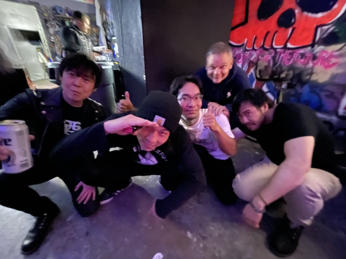 These people out here bitching, they wit the rat pack/hit em with karakusa thats the rat trap

-juicy j probably