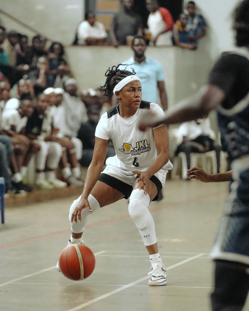 2bobsports's tweet image. FINALS || Game 3

JKL L. Dolphins 77-59 JT L. Jaguars 

The JKL Lady Dolphins take a 2-1 lead in the series.

Hope Akello 17 pts, 7 reb
Flavia Oketcho 13 pts, 4/5 3PM
Evelyne Nakiyingi 12 pts
Rhoda Nagitta 15 pts
Batamuliza 17 reb
📸 @ToniKamau10
#talkinghoops #Nblplayoffs25