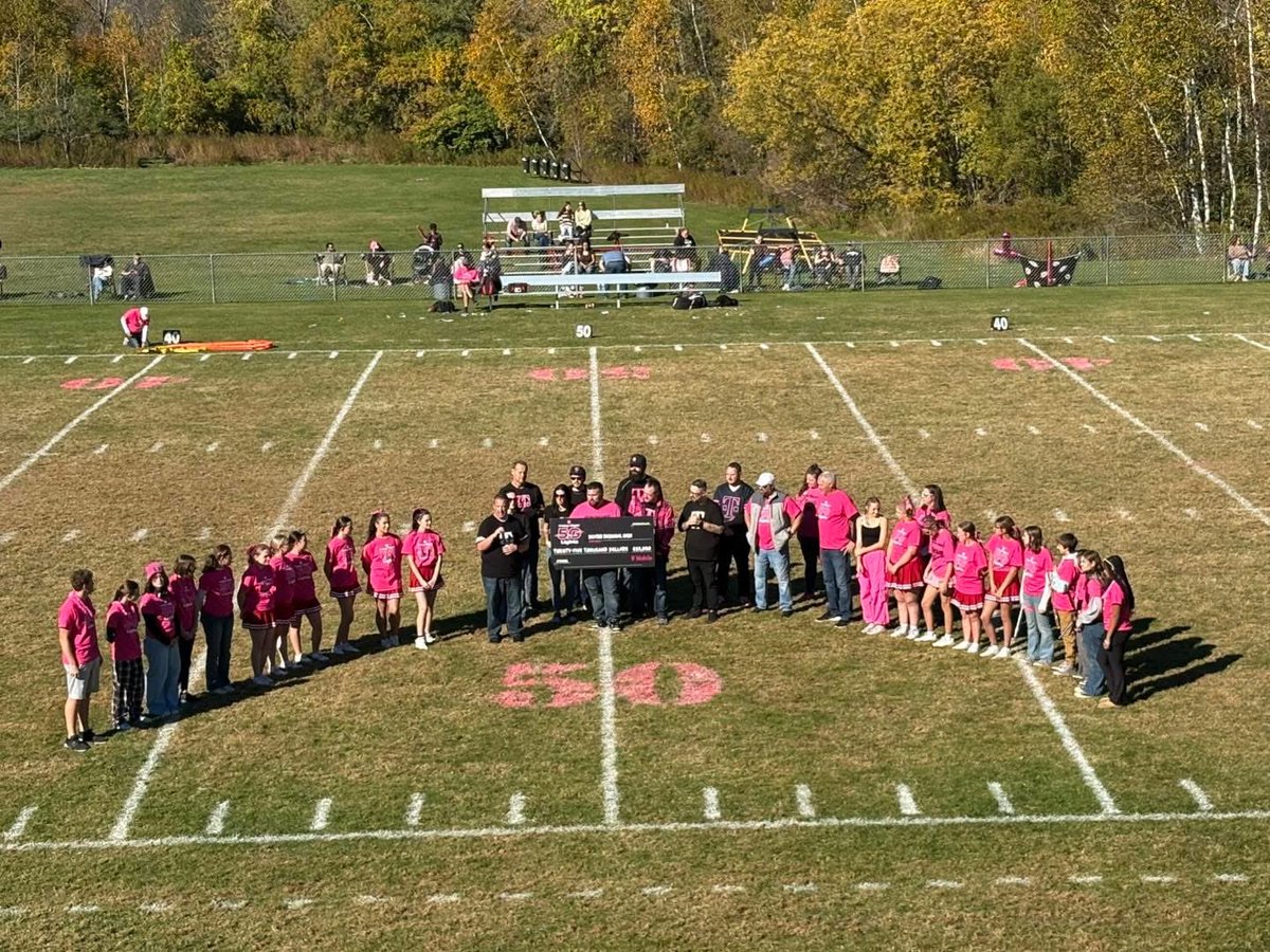 FORELIZABE's tweet image. #FN5GL #FridayNight5GLights #FN5GLContest 
@ChappyCLT @RonSmitty15 
Even though voting has closed… DEXTER MANE IS READY TO RECEIVE THE GIFT OF A LIFETIME! The team spirit from, “The Heart of Maine” is still alive, well, and seeing daily growth! We want the win!