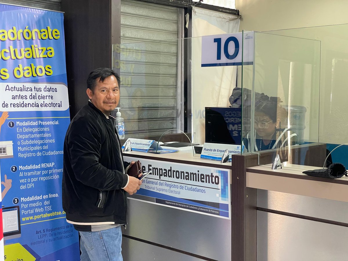 De lunes a viernes, encuentra el puesto de empadronamiento del #TSEGuatemala en el Centro de Emisión de Pasaportes en zona 4.

Empadrónate y actualiza tus datos en horario de 08:00 a 15:00 horas.

¡No olvides traer tu DPI!

#EmpadronarseEsDerechoCiudadano 🇬🇹