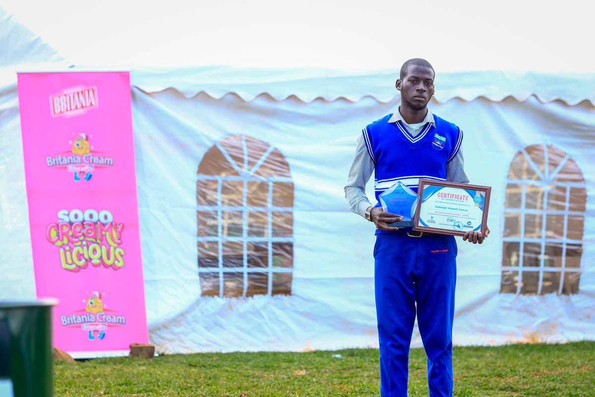 AsinathaF's tweet photo. Recognizing Kalungi Ahmad Anwar, President of Kisaasi Muslim SS, as the Most Outstanding Student Leader at the #Elevate360 Conference.

His leadership, innovation &amp; dedication reflect the mission of Elevate360 — empowering youth to lead with purpose.
pictures _ @baker_kiryowa https://t.co/CCx832XqXL