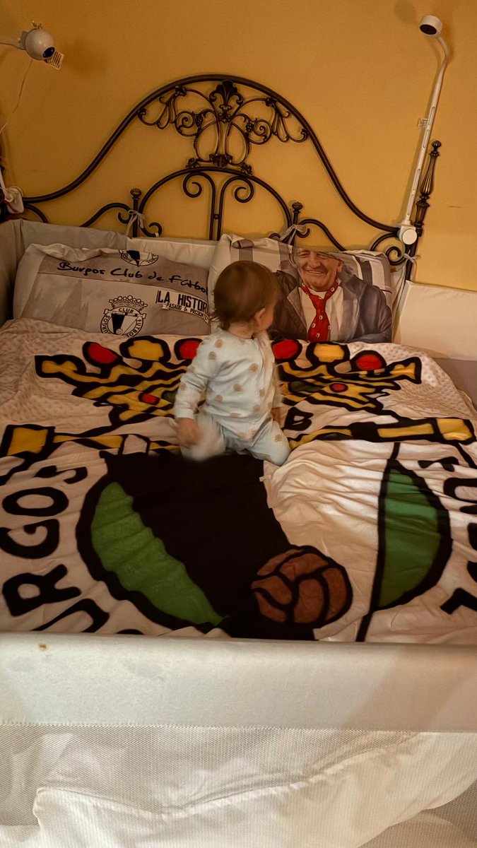 luisitooo tweet media