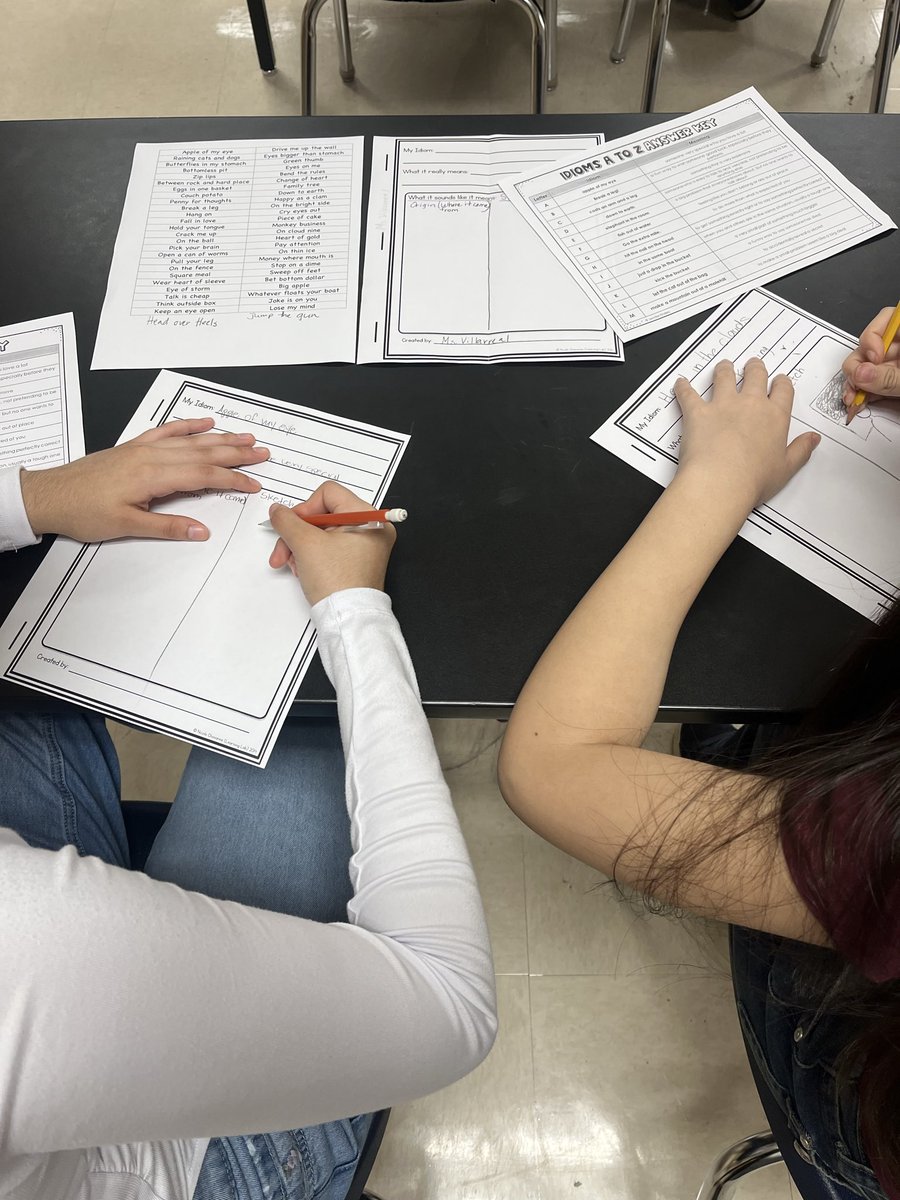 SandraEspi65's tweet image. Learning about idioms and designing idiom costumes with EB students @NISD_Luna @NisdBILESL @NISD