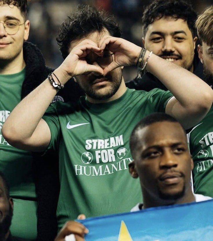 AREtoiles's tweet image. 