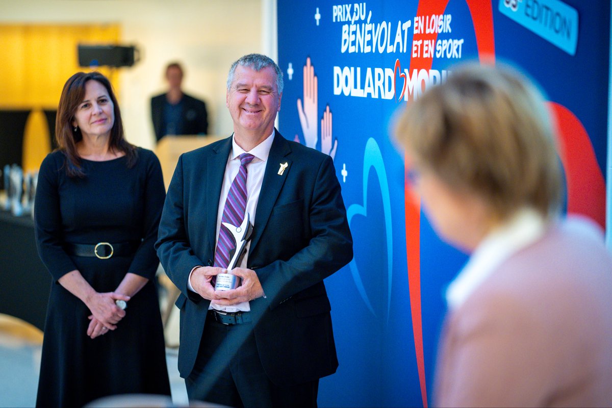 Félicitations à M. Marc Dubé lauréat du prix Dollard-Morin 2025 pour sa grande implication au sein de l’organisme Pickleball #Saguenay 🙌

Visionnaire et homme de cœur, son implication permet de rassembler des centaines d'amateurs de ce sport dans notre région 💪 #polqc #assnat