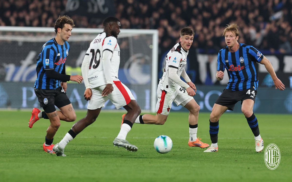 Rossoneri_ar's tweet photo. نهاية المباراة 

ميلان 1 - 1 اتلانتا 
- ريتشي 

▫️كيف شاهدت اداء الفريق اليوم ؟ https://t.co/vknVcMbbMT