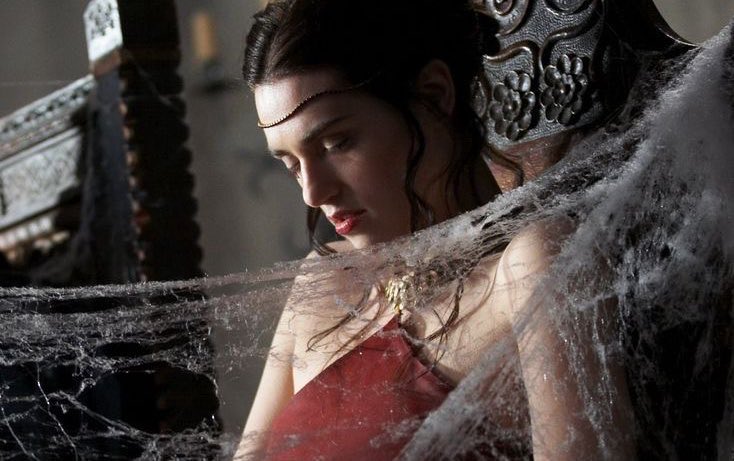 mini au #supercorp - onde 

No século XX, a caçadora de bruxas Kara se prepara, ao lado de Lena, para a noite de Dia das Bruxas. Mas quando a misteriosa Morgana surge, Kara se vê atraída pela bruxa — sem saber que por trás da máscara está sua melhor amiga