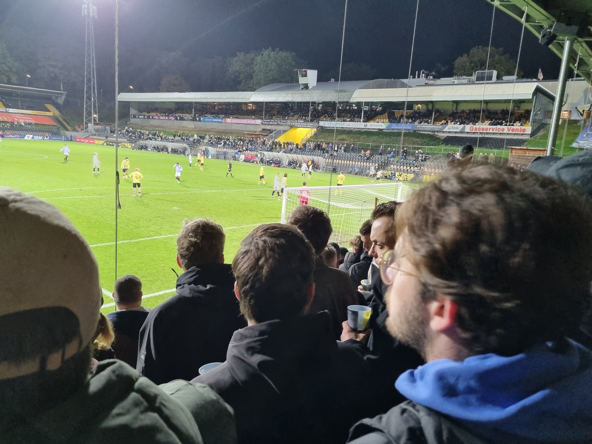Einde in De Koel. Zoals verwacht zit het bekeravontuur voor VVV er na een ronde alweer op. Heerenveen kende geen enkel probleem met de geelzwarten: 0-3. Het kwaliteitsverschil met een middenmoter in de Eredivisie bleek simpelweg veel te groot. #vvvhee