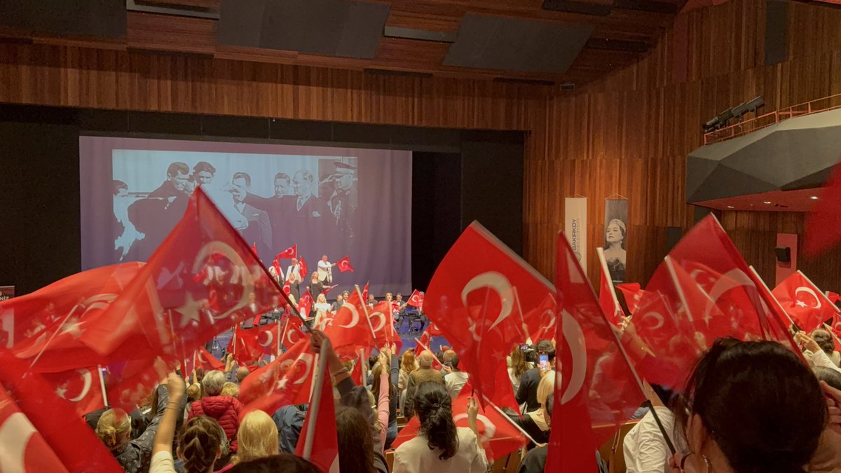 Sonsuza değin yaşasın 
Gazi Mustafa Kemal Atatürk 
Yaşasın Cumhuriyet #29 Ekim