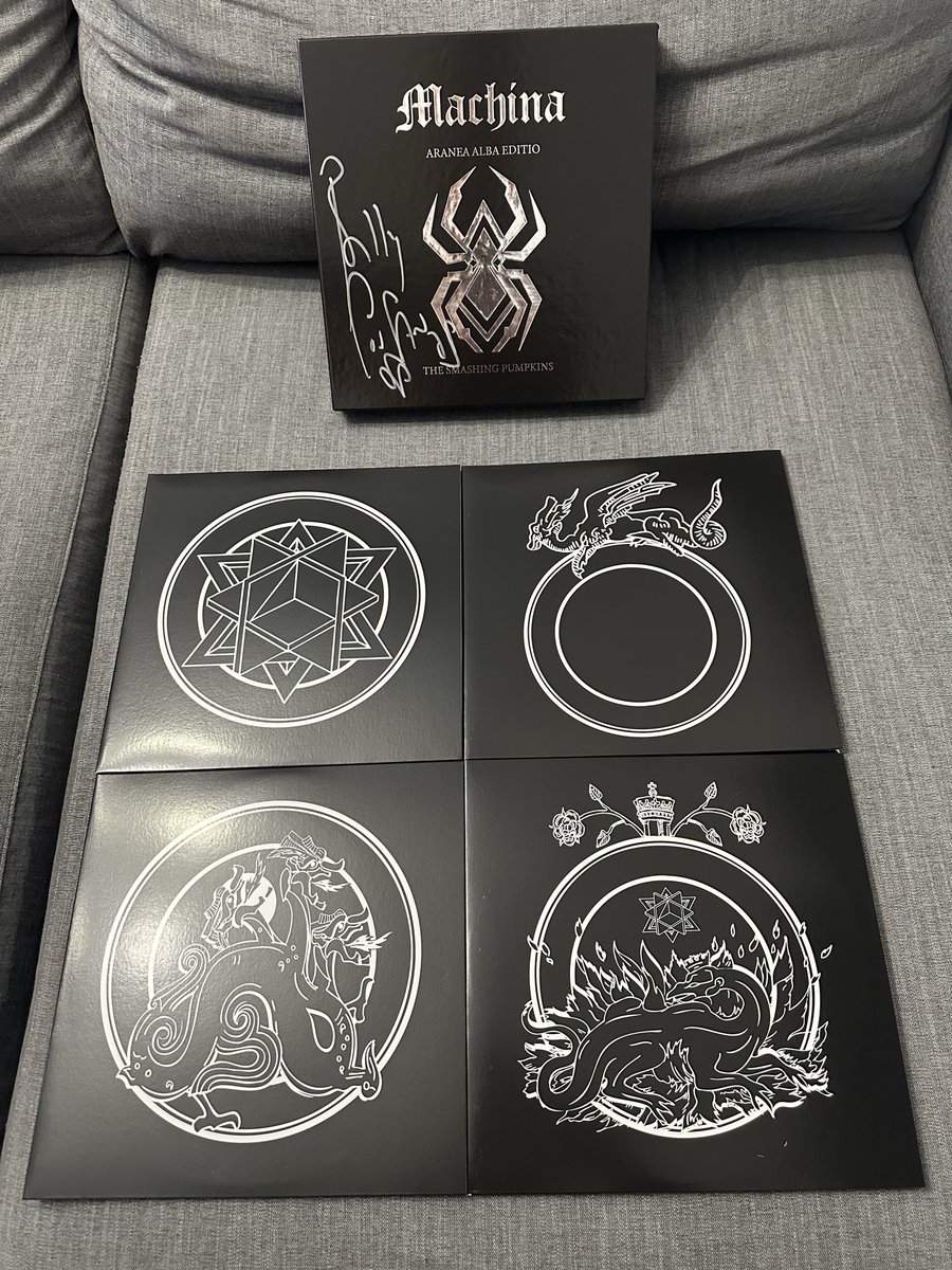 friggio1983's tweet image. Cambiando discorso oggi mi è arrivato questo gioiellino dagli Stati Uniti 😍
@SmashingPumpkin @MadameZuZus 
#Machina