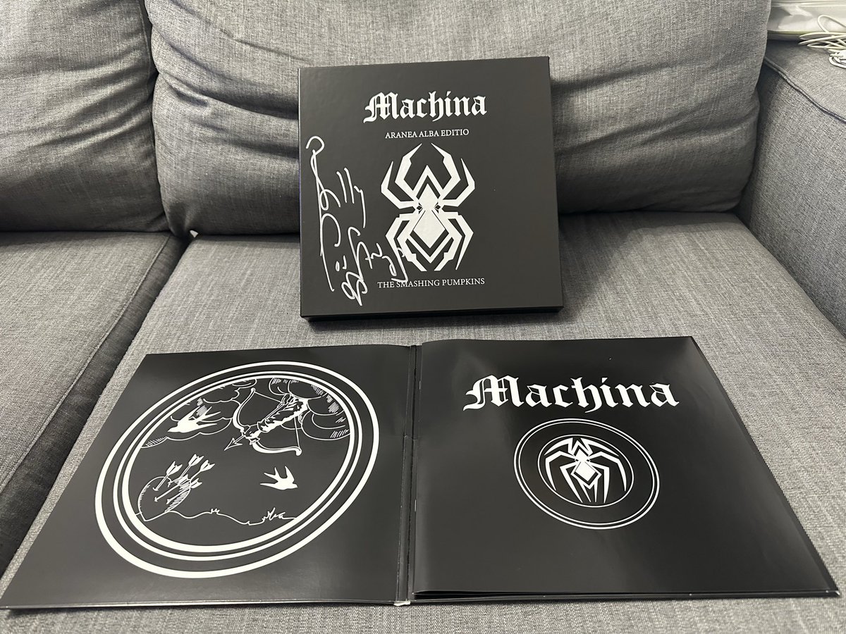 friggio1983's tweet image. Cambiando discorso oggi mi è arrivato questo gioiellino dagli Stati Uniti 😍
@SmashingPumpkin @MadameZuZus 
#Machina