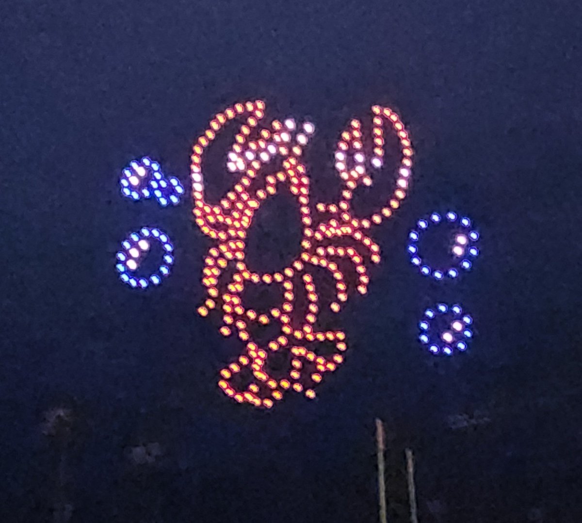 SuperfanScott's tweet photo. Drone Light Show. https://t.co/TR2JA0mWFQ