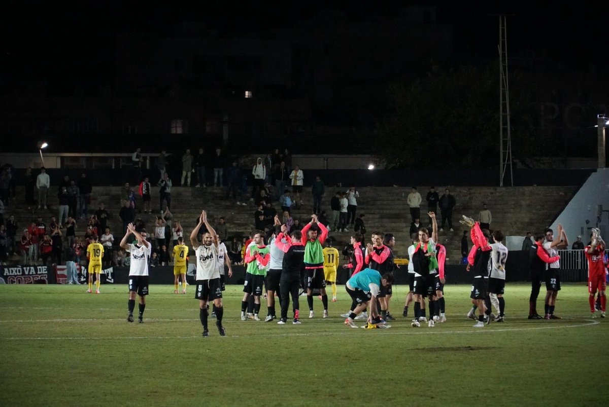 SocialistesInca's tweet image. 🤍🖤Màxim #OrgullInquer! 

⚽️ El @CE_Constancia ha fet avui un partit immens davant el @GironaFC (2-3). Hem caigut amb el cap ben alt i el cor ple d’emoció.

🙏🏼Gràcies a jugadors, cos tècnic i junta directiva per fer-nos viure un dia inoblidable.

#IncaSomTots