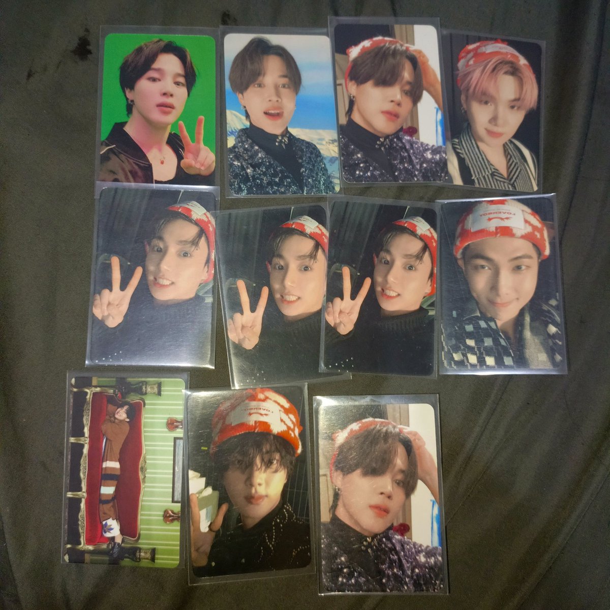 dyenmins's tweet photo. 📍 wts lfb bts pc ph taehyung v jk jungkook suga sg jimin rm namjoon jin seokjin jhope hoseok dicon 101 face tata bread photofolio nrpc jimin samsung buds be pola https://t.co/yGiDAdl05b