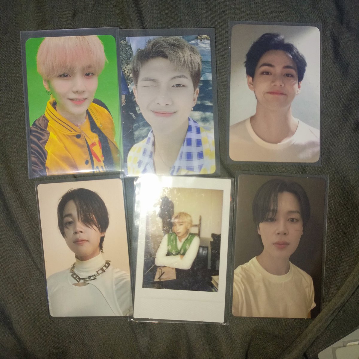 dyenmins's tweet photo. 📍 wts lfb bts pc ph taehyung v jk jungkook suga sg jimin rm namjoon jin seokjin jhope hoseok dicon 101 face tata bread photofolio nrpc jimin samsung buds be pola https://t.co/yGiDAdl05b