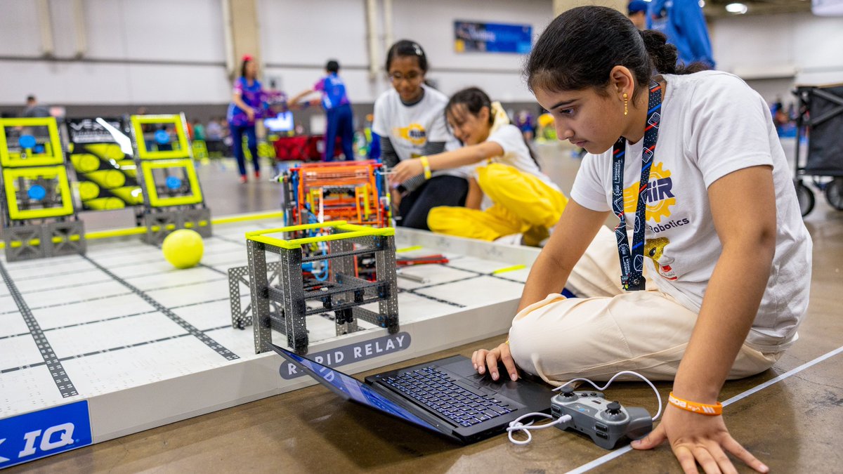 VEXRobotics's tweet image. How can we make technology easier for people to understand and use? 💻✨ @jimmyylin attended the IEEE Symposium on this topic, presenting on the collaboration between VEX Robotics and SEAMEO STEM-ED Center using VEXcode VR. 
📖 Learn more here: buff.ly/daKgcQv