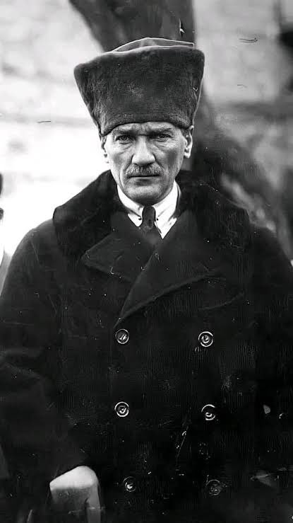 Yaşasın Cumhuriyet 🇹🇷 🇹🇷 
Yaşasın Mustafa Kemal Atatürk