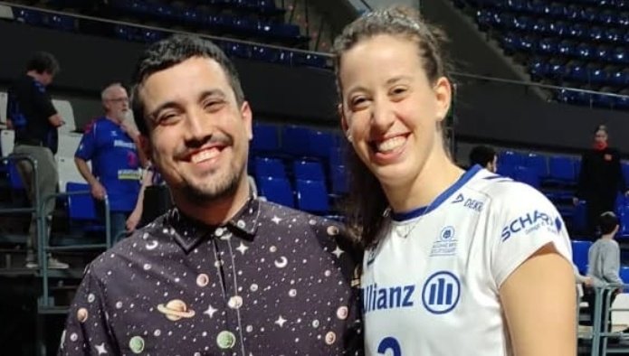 Por cierto, el jueves vuelve la 
👑 Reina 👑.

Programa especial. 16:30 (15:30🇮🇨)

Sin filtros.