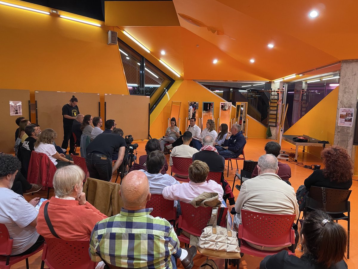 AidaCast's tweet image. Es un placer recibir en Rivas a quienes luchan por sus barrios. La IU que necesitamos para el Madrid que queremos avanza. Una candidatura municipalista, que escucha y cuida. 

Gracias por elegir esta ciudad como punto de partida para soñar desde lo colectivo la IU que merecemos.