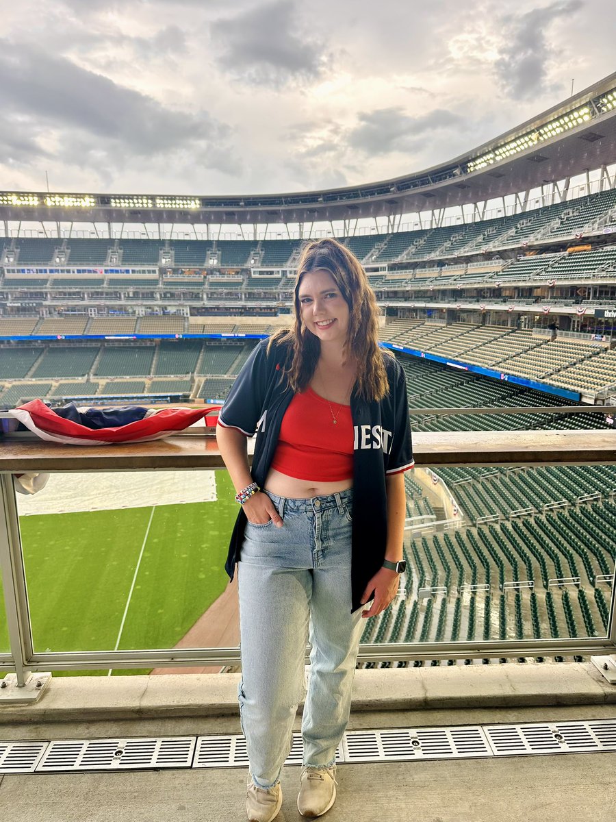 rachel (pablo’s bff) ✨🌊📖 tweet media