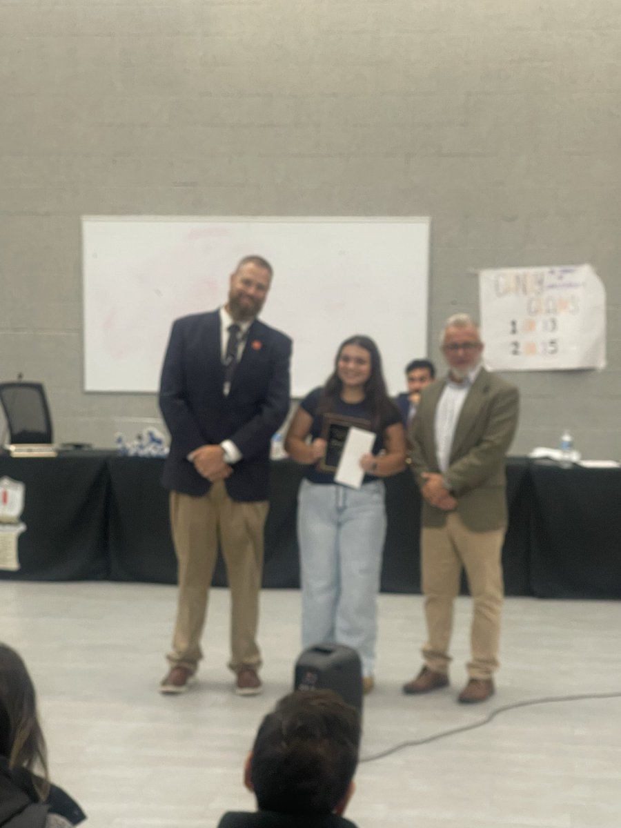 Congratulations to the ROBMS Upstander of the Month for October, Arianna Messina! We are proud of you.