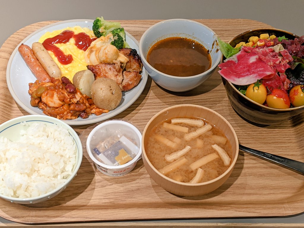 新婚旅行3日目
朝ごはん