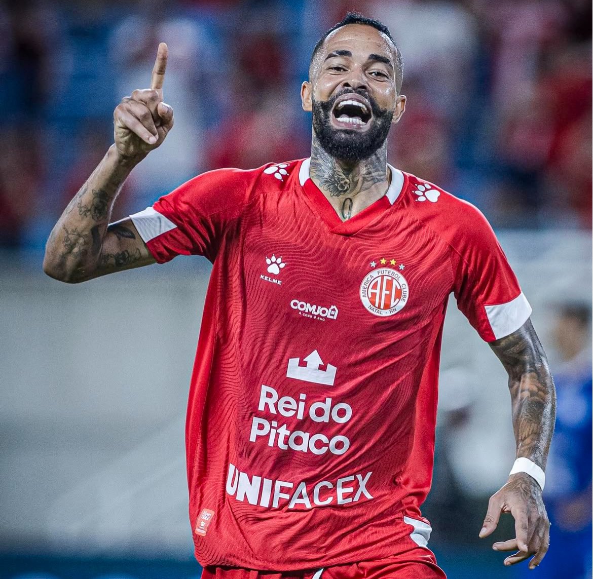 Giva, é do Galo! 

O centroavante de 32 anos, estava no América-RN e tem passagens por Coritiba, Figueirense, Joinville, CSA, Ponte Preta e Retrô.

Seja bem-vindo matador.