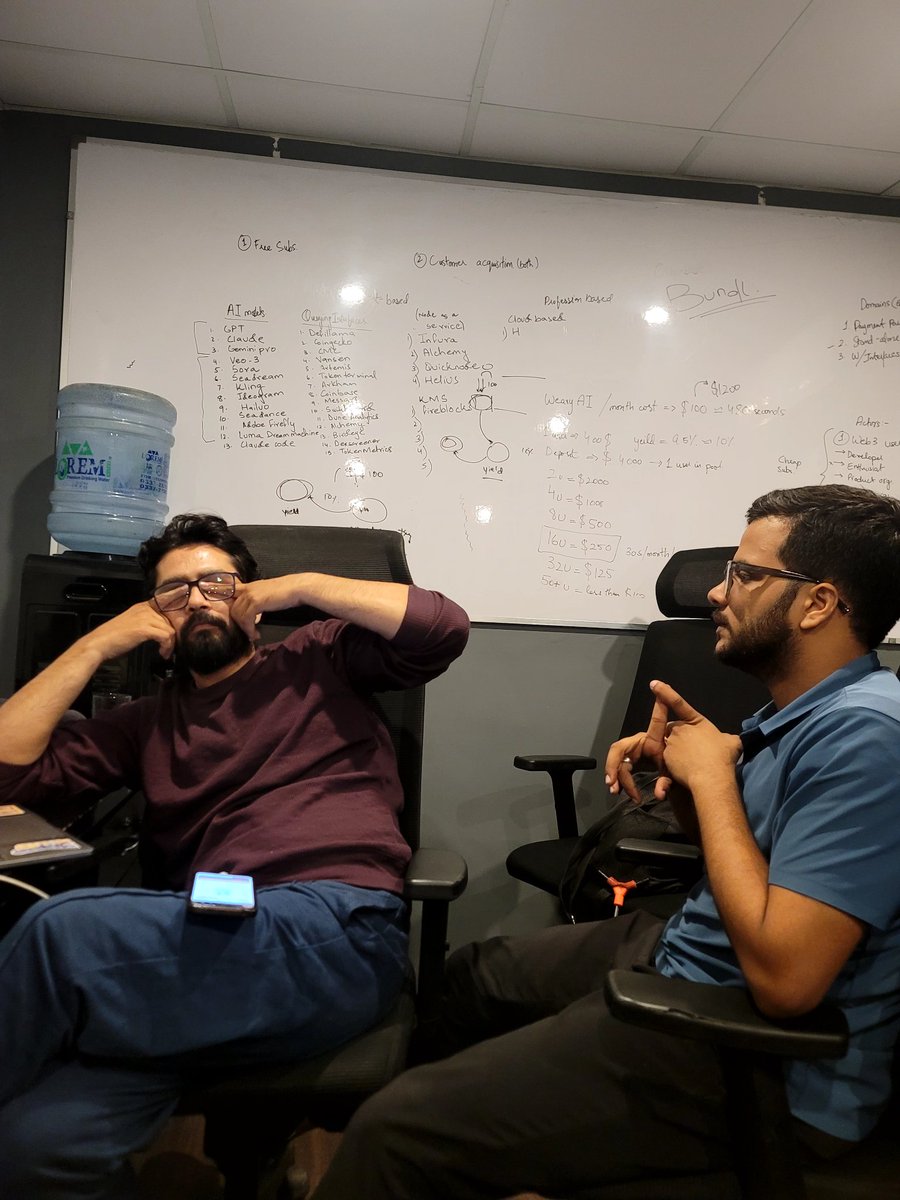 MujtabaRazaa's tweet image. debugging sessions be like 😵‍💫🗿

@bundlsubs going to be worth the drill!

#Colosseum #Solana #Subscriptions #devteam #engineers #web3