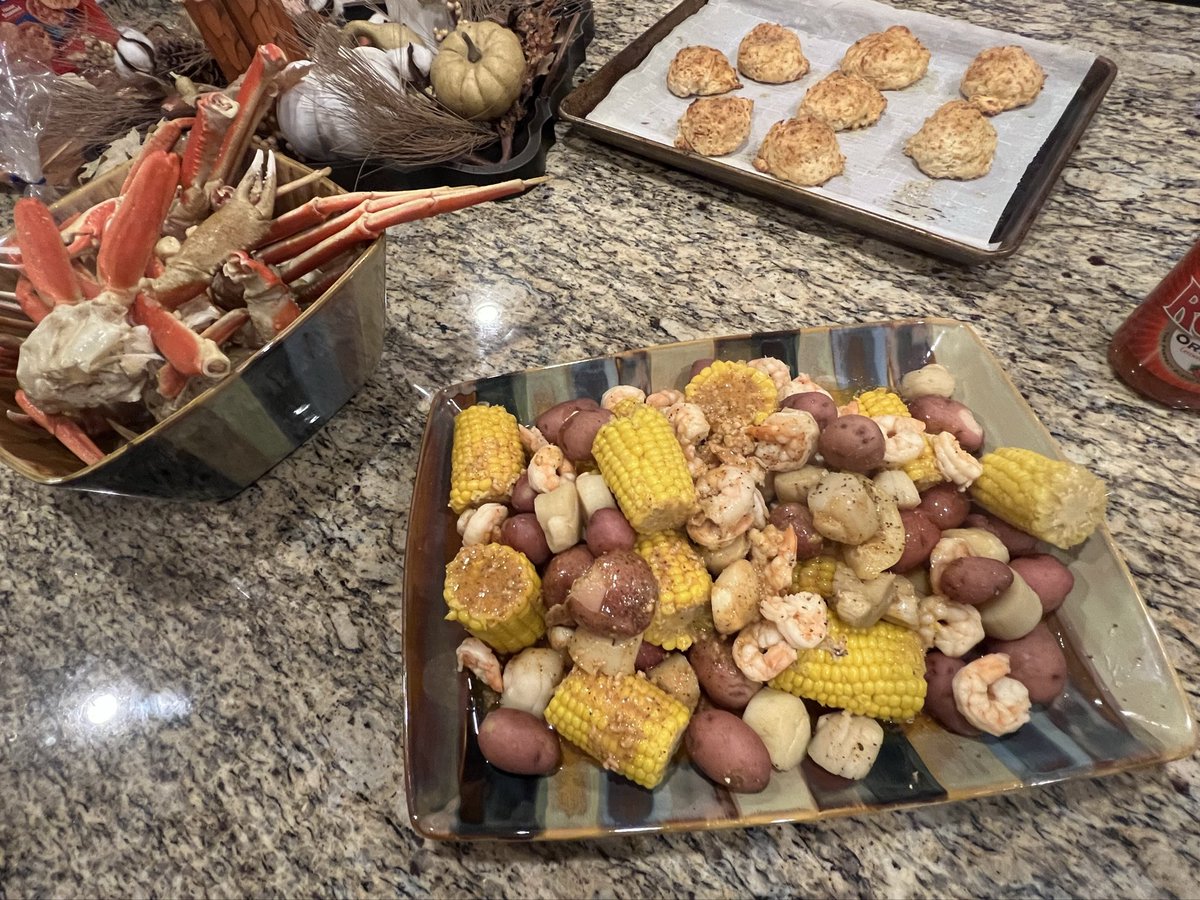 #SeafoodNight

Cajun Seafood Boil with homemade Red Lobster Cheddar Biscuits.