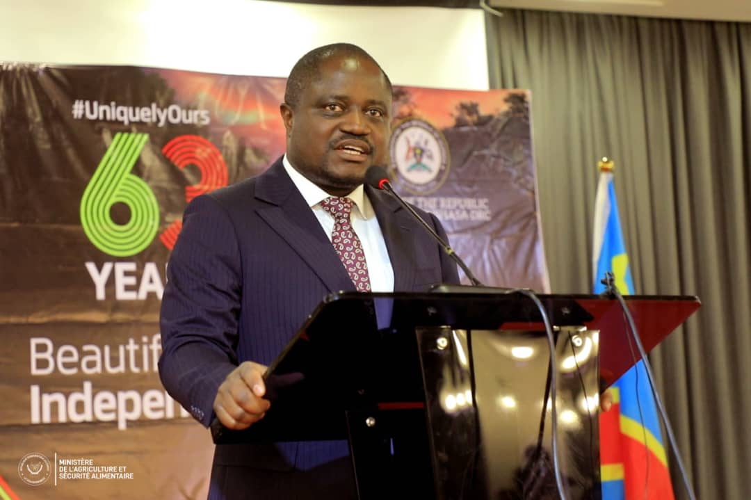 *Le Ministre d’État Muhindo Nzangi butondo a pris à la réception du 63ᵉ anniversaire de l’indépendance de l’Ouganda* organiser à 
Kinshasa, le 28 octobre 2025 par l'ambassade de l'Ouganda.