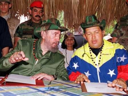 #Venezuela 
Si no se está dispuesto a desafiar los riesgos de agresión militar, no se puede dar la respuesta adecuada al enemigo; intimidarse frente a la propaganda enemiga es como intimidarse frente a los fusiles enemigos. No hay que tener miedo a nada. 
#VenezuelaNoTieneMiedo