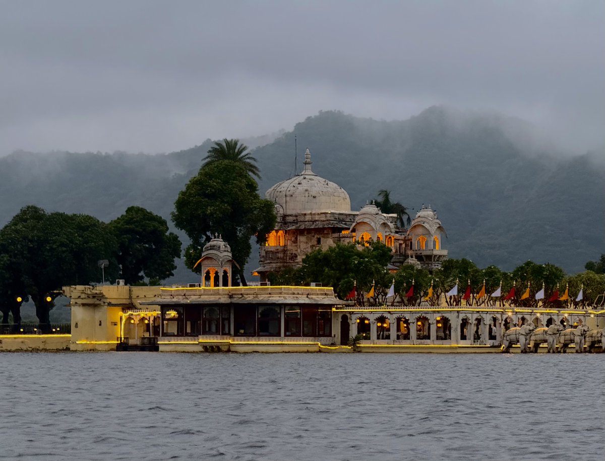 Tnshqqq_'s tweet image. Having a great time.