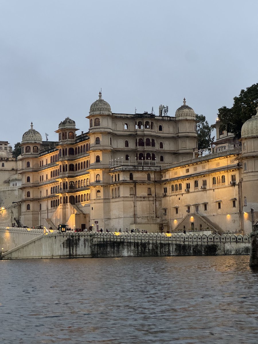 Tnshqqq_'s tweet image. Having a great time.