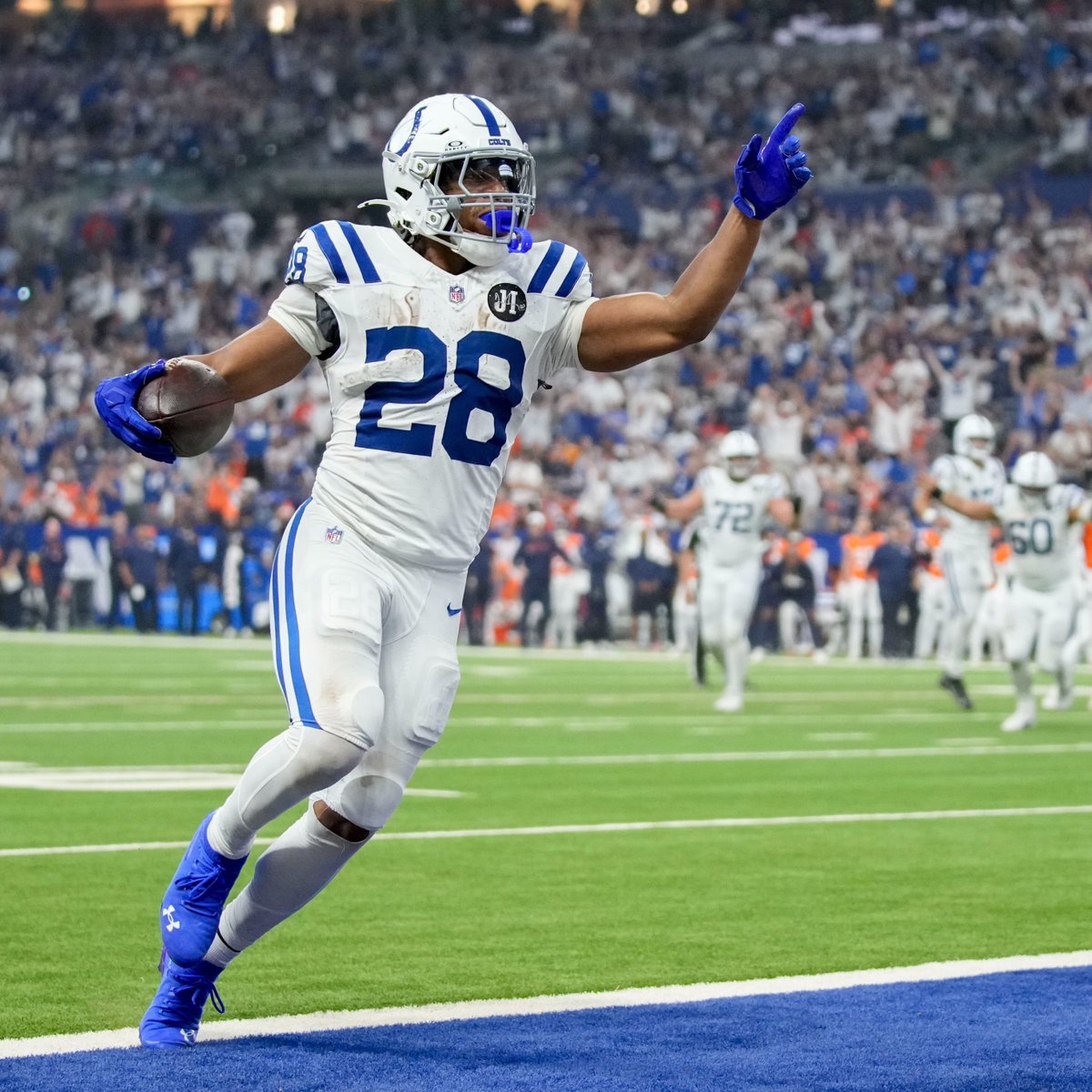 NFL Rushing YDS Leaders After Week 8

1. Jonathan Taylor🧲-850
2. James Cook III🦬-753
3. J.K. Dobbins🐴-634
4. Javonte Williams⭐️-633
5. Rico Dowdle🐈‍⬛-605
6. Breece Hall✈️-581
7. Bijan Robinson🪽-549
8. De'Von Achane🐬-539
9. Jahmyr Gibbs🦁-526
10. Saquon Barkley🦅-519