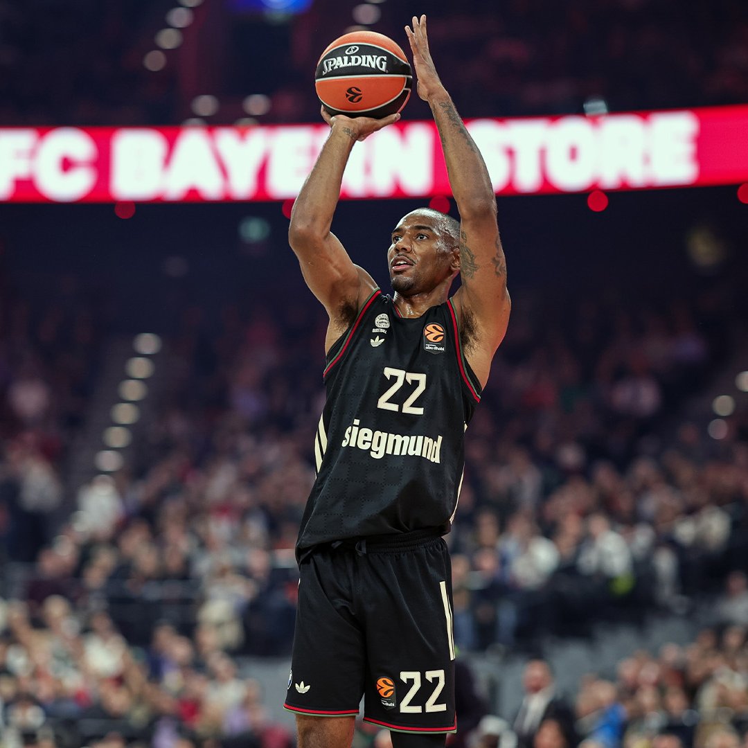 FCBBasketball's tweet photo. Mit einer starken zweiten Hälfte und einem Comeback, an das man sich noch lange erinnern wird, schlagen wir @RMBaloncesto. Alles zum Spiel lest Ihr hier: https://t.co/mQifCXaRpO

#FCBB #WeBallTogether #BAYRMB https://t.co/3PzFqczp4M