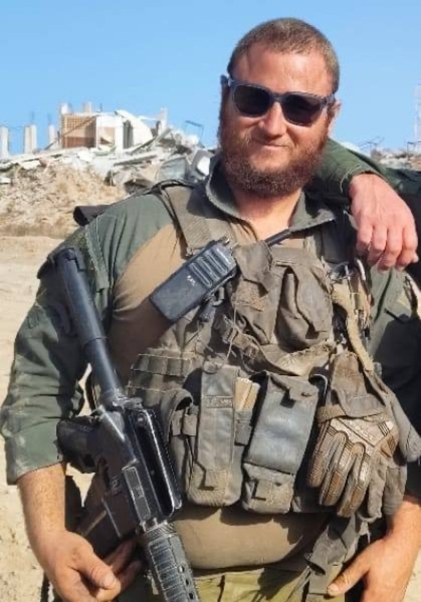 🚨 Israeli soldier Efraim Yona has been killed by a sniper shot in Rafah.