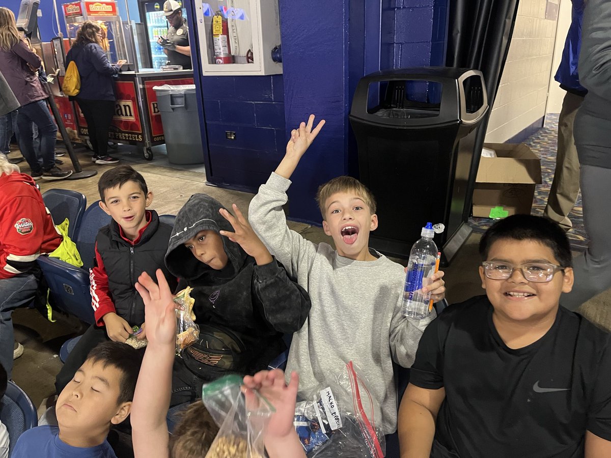 Mrs. Szczurek tweet media