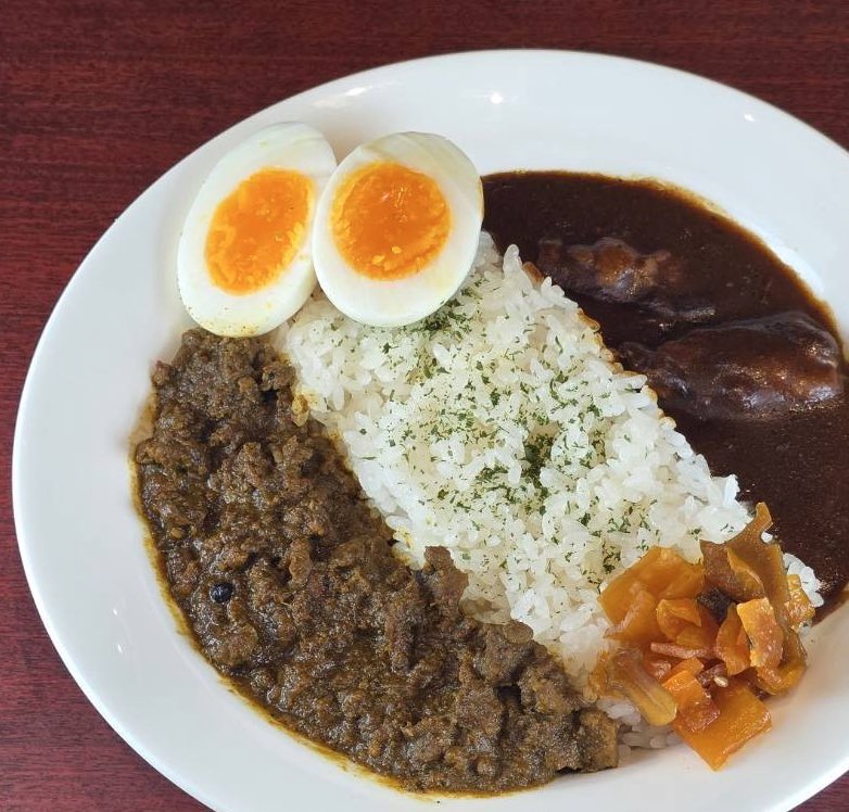 おはようございます。本日10/29（水）〜11/3（月祝）阪神百貨店1階食祭テラス　#純喫茶ハンシン　vol5
喫茶サンシャインは全日出店します☕️🍛

大阪駅前第3ビルB２の店舗も営業しております☕️‼️
本日16:30（LO16:00）までの営業です☺️

皆様のお越しを心よりお待ちしております🐯