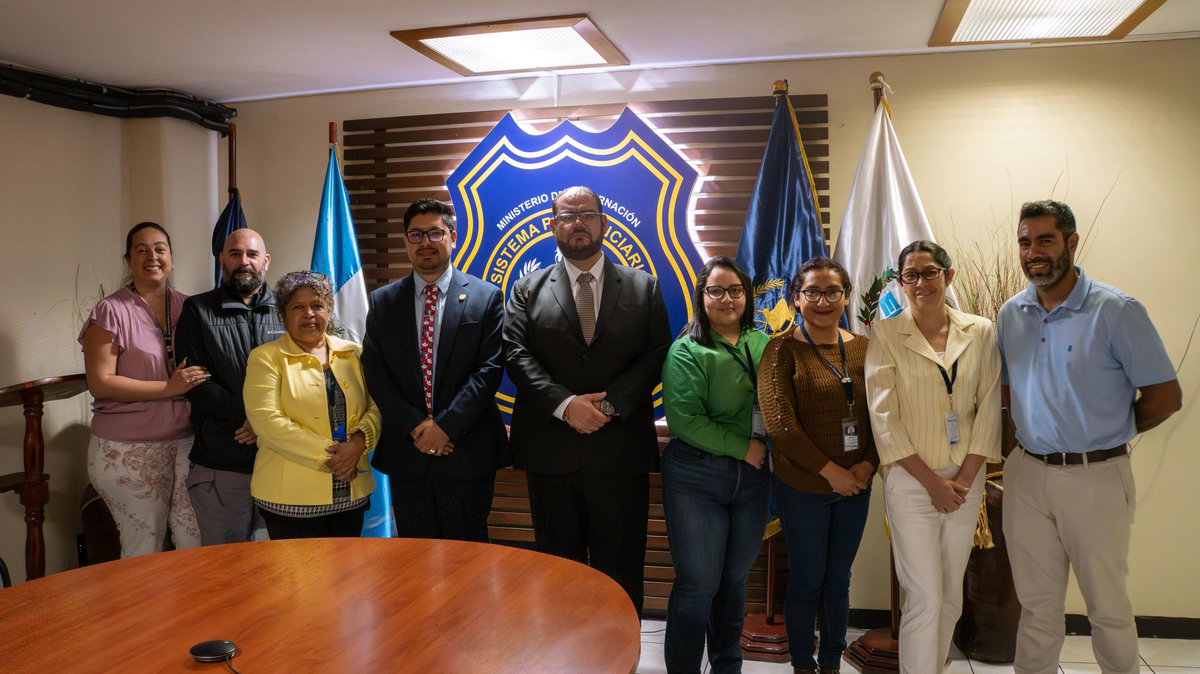 _SPGuatemala's tweet image. Fortaleciendo la formación profesional y la reinserción social

La #DGSP y el Centro Universitario del Sur Oriente (CUNSURORI) de #USAC presentaron la propuesta de carta de cooperación técnica que permitirá a los estudiantes de Criminología realizar su #EPS dentro del #SP

1/3