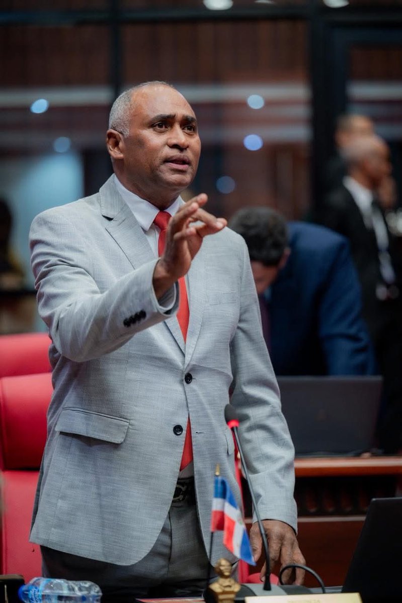 Aprobamos hoy en el <a href="/SenadoRD/">Senado de la República Dominicana</a> en segunda lectura la Ley Orgánica del Código Procesal Penal. Ahora pasa a la <a href="/DiputadosRD/">Cámara de Diputados de la República Dominicana</a>.