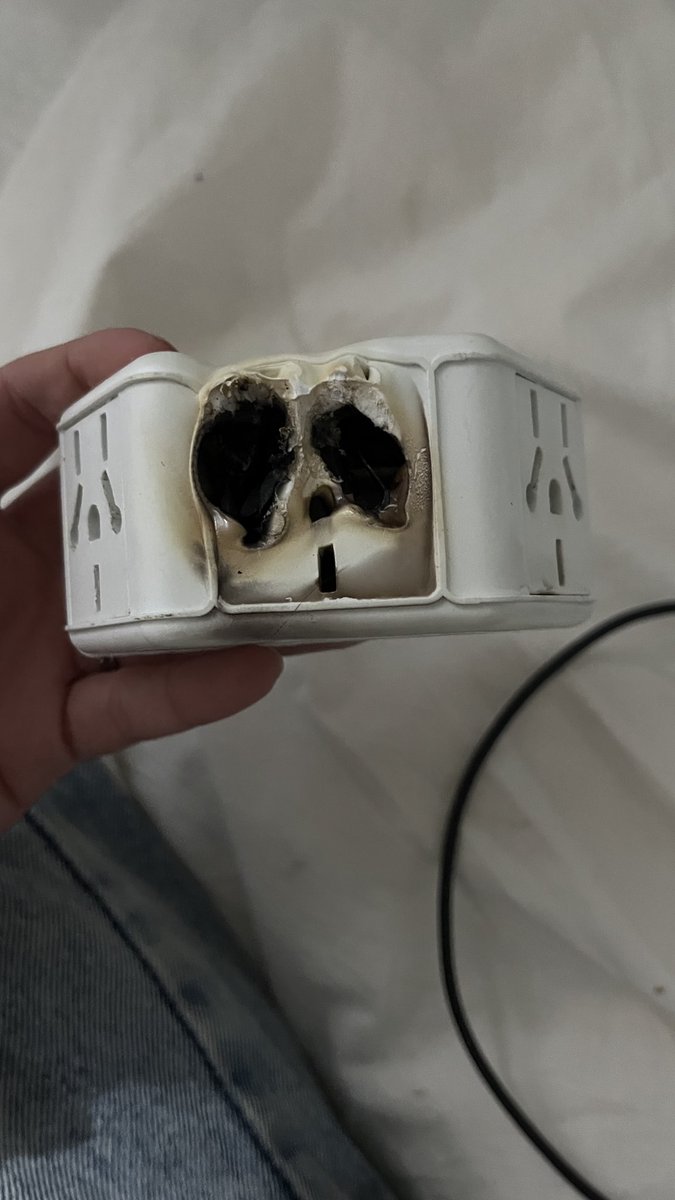 femilagros :3 tweet media